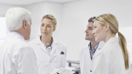 Ärzteteam im Gespräch