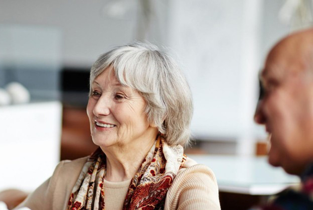 Seniorengruppe im Gespräch